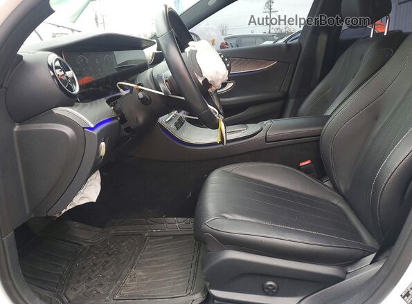 W1KZF8DB4PB101370 2023 MERCEDES-BENZ E Белый Вид салона спереди