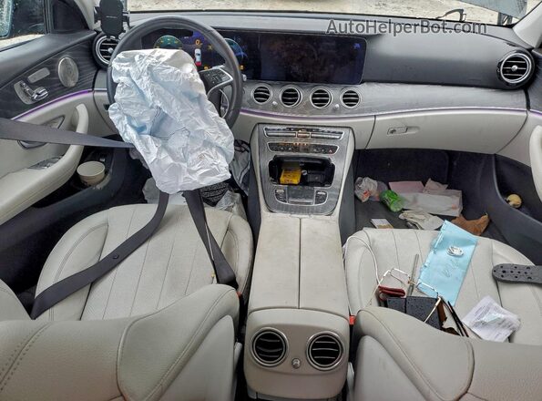 W1KZF8DB5NB056646 2022 MERCEDES-BENZ E Black Vista del salpicadero