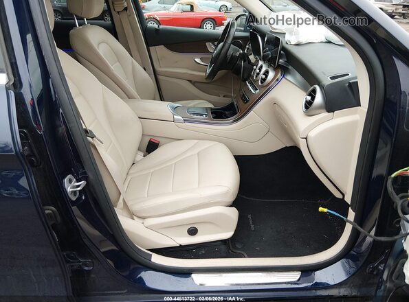 W1N0G8EB2NG071731 2022 MERCEDES-BENZ GLC 300 Blue წინა სალონის ხედი
