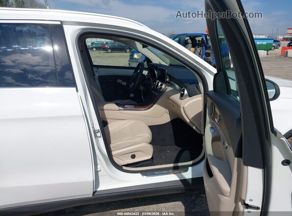 W1N0G8EB3MF876755 2021 MERCEDES-BENZ GLC 300 White Սալոնի դիմացի տեսք