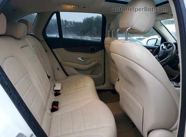 W1N0G8EB5MF871914 2021 MERCEDES-BENZ GLC-CLASS White Rear interior view