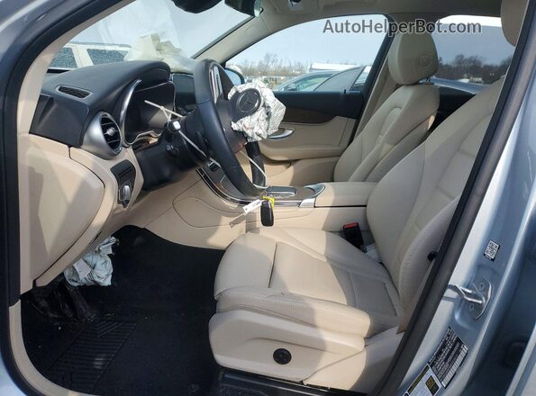 W1N0G8EB5MF927513 2021 MERCEDES-BENZ GLC-CLASS Silver Widok wnętrza z przodu