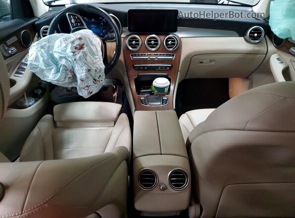 W1N0G8EB5MV272470 2021 MERCEDES-BENZ GLC-CLASS Silver Вид панелі приладів