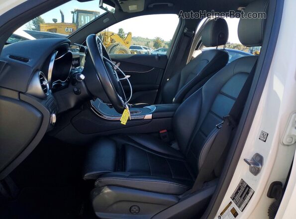 W1N0G8EB6LF759380 2020 MERCEDES-BENZ GLC-CLASS White Вид салону спереду