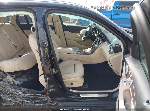 W1N0G8EB7LF761932 2020 MERCEDES-BENZ GLC 300 Black Սալոնի դիմացի տեսք