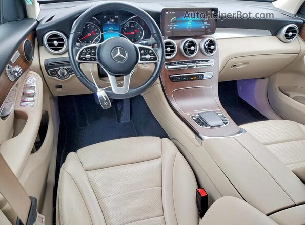 W1N0G8EB8MF882020 2021 MERCEDES-BENZ GLC-CLASS Tan წინა პანელის ხედი