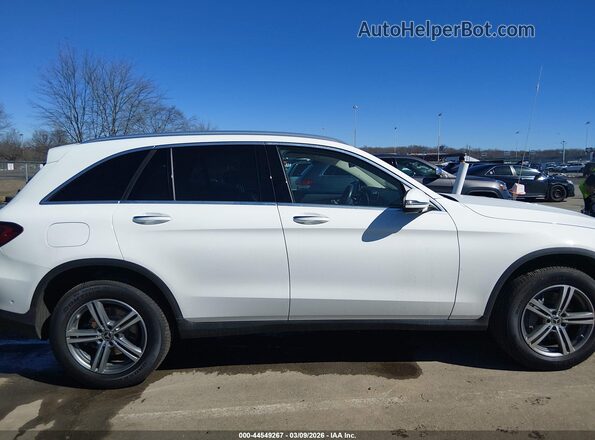 W1N0G8EBXNV364076 2022 MERCEDES-BENZ GLC 300 Белый Вид задней части салона
