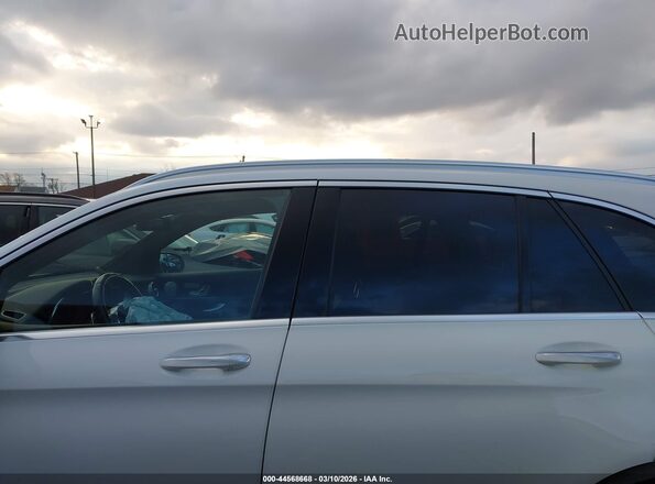 W1N0G8JB3LF792147 2020 MERCEDES-BENZ AMG GLC 63 White Սալոնի 360 աստիճան տեսք