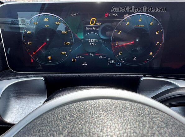 W1N4M4HB0MW102672 2021 MERCEDES-BENZ GLB-CLASS White Առջևի վահանակի տեսք