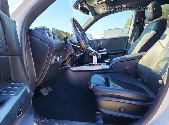 W1N4M4HB0PW269151 2023 MERCEDES-BENZ GLB-CLASS White Vista interior delantera