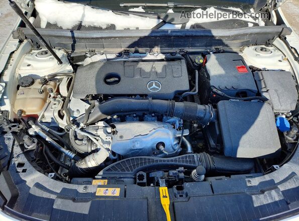 W1N4M4HB0PW269151 2023 MERCEDES-BENZ GLB-CLASS White Vista del compartimento del motor