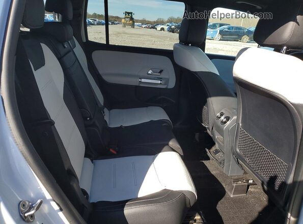 W1N4M4HB0PW281168 2023 MERCEDES-BENZ GLB-CLASS White Widok tylnych siedzeń