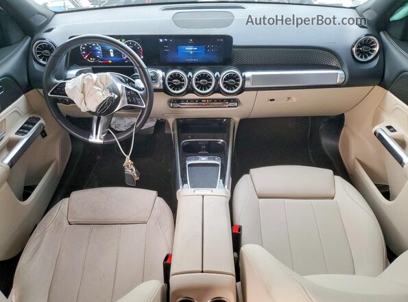 W1N4M4HB1SW390456 2025 MERCEDES-BENZ GLB-CLASS White Dashboard view