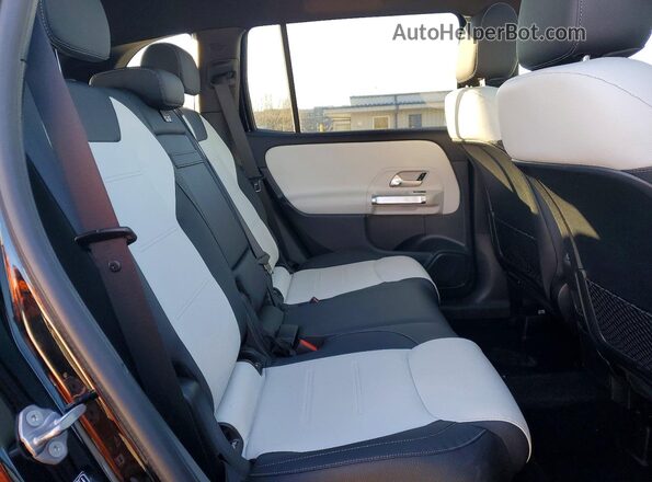 W1N4M4HB5PW282302 2023 MERCEDES-BENZ GLB-CLASS Black უკანა სალონის ხედი