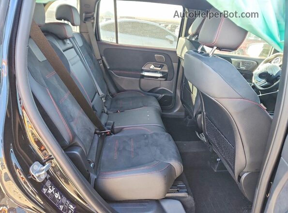 W1N4M4HB6RW376563 2024 MERCEDES-BENZ GLB-CLASS Black Widok tylnych siedzeń