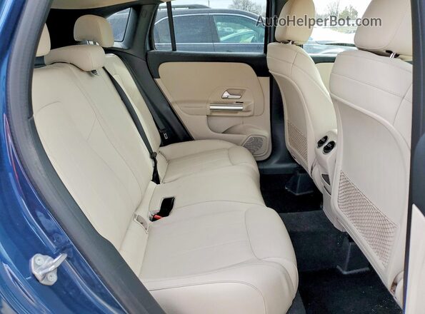 W1N4N4HB8MJ248019 2021 MERCEDES-BENZ GLA Blue Սալոնի հետևի տեսք