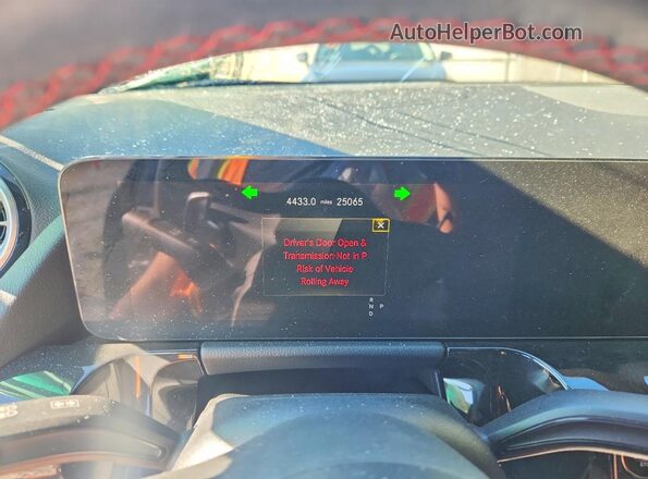 W1N4N5DB1PJ474726 2023 MERCEDES-BENZ GLA Black ხელსაწყოთა პანელის ხედი