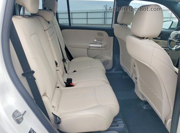 W1N9M0CBXSN139320 2025 MERCEDES-BENZ EQB White Widok wnętrza z tyłu