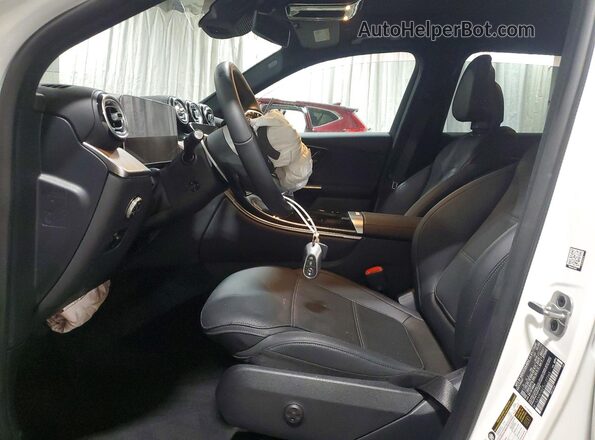 W1NKM4HB2TU107065 2026 MERCEDES-BENZ GLC-CLASS White 