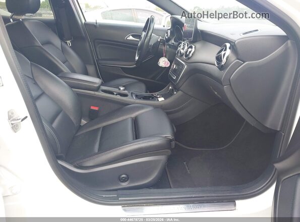 W1NTG4EBXLU040151 2020 MERCEDES-BENZ GLA 250 White Vista interior delantera