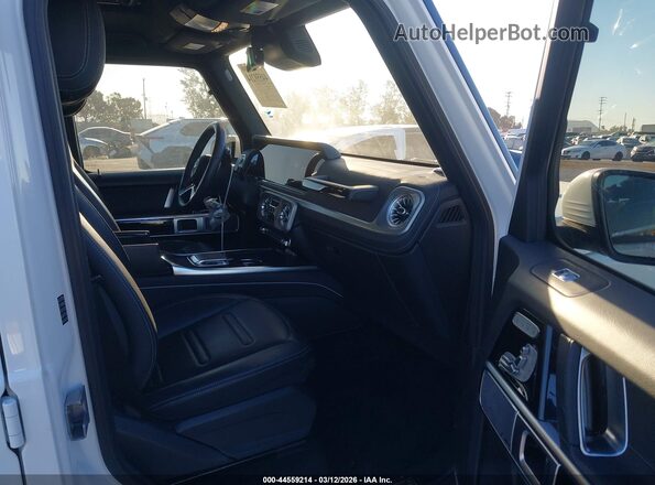 W1NWH1AB0SX001077 2025 MERCEDES-BENZ G 550 White Vista interior delantera