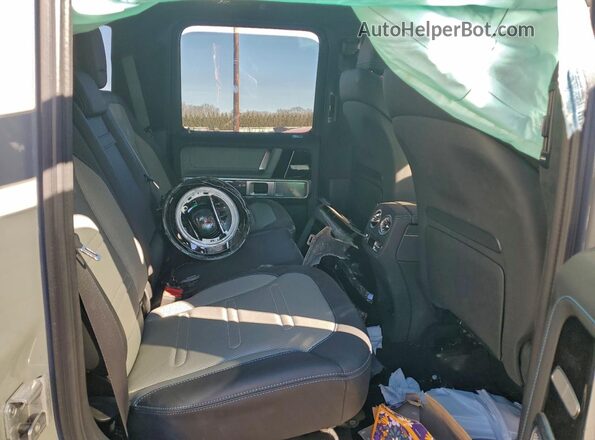W1NWM0AB9SX028686 2025 MERCEDES-BENZ G-CLASS Gray Widok tylnych siedzeń