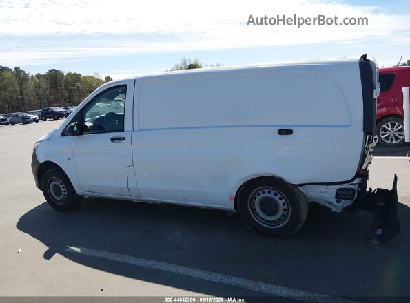 W1YV0BEY3N4152155 2022 MERCEDES-BENZ METRIS White Widok wnętrza 360 stopni