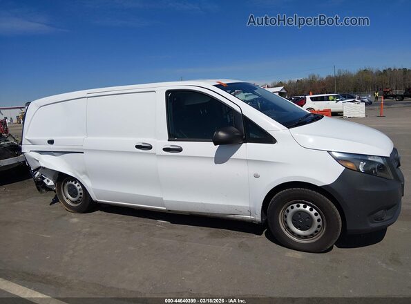 W1YV0BEY3N4152155 2022 MERCEDES-BENZ METRIS White Widok wnętrza z tyłu