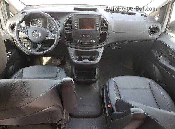 W1YV0BEY5P4297538 2023 MERCEDES-BENZ METRIS White Widok deski rozdzielczej