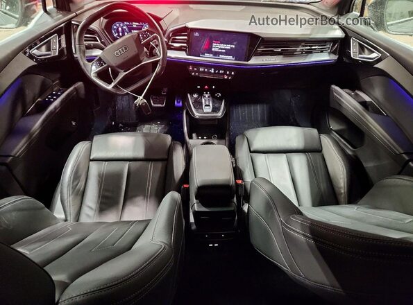 WA122AFZ7RP004978 2024 AUDI Q4 Gray Widok deski rozdzielczej