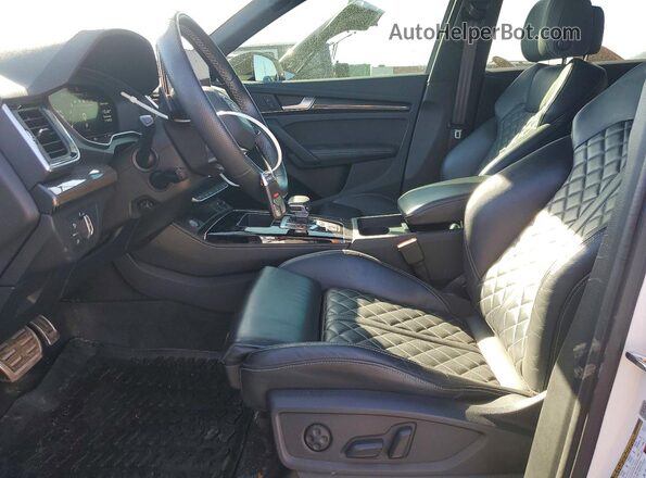 WA124AFY3P2070651 2023 AUDI SQ5 White Front interior view