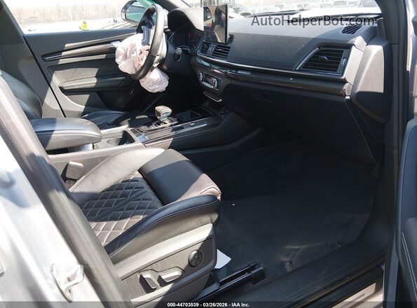WA124AFY7P2127840 2023 AUDI SQ5 Gray Սալոնի դիմացի տեսք
