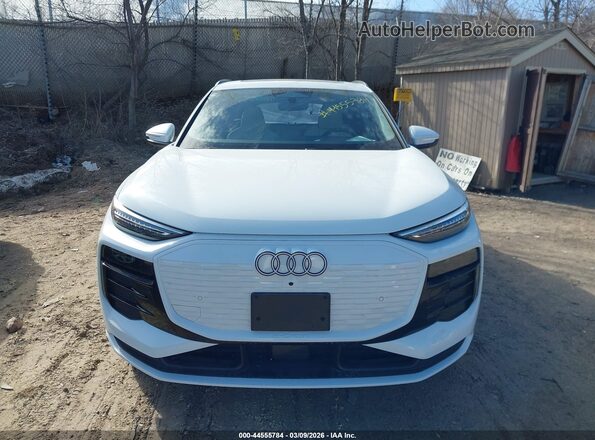 WA124BGF5SA009111 2025 AUDI Q6 E-TRON White ხელსაწყოთა პანელის ხედი