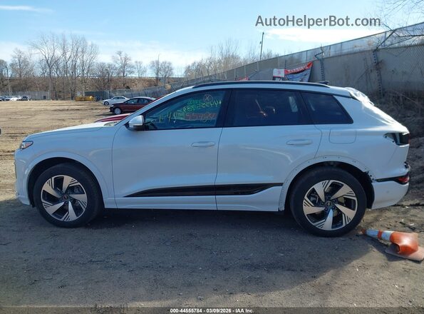 WA124BGF5SA009111 2025 AUDI Q6 E-TRON White სალონის 360-გრადუსიანი ხედი