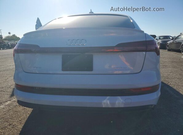 WA12AAGE6MB006967 2021 AUDI E-TRON White უკანა ხედი