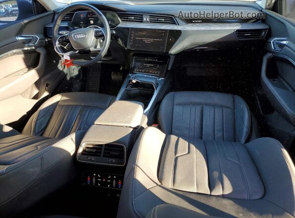 WA12AAGE7MB003267 2021 AUDI E-TRON Серый Вид панели приборов