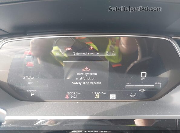 WA13AAGE7MB020722 2021 AUDI E-TRON Серый Вид задних сидений