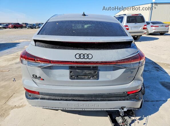 WA13UBFZ8RP060030 2024 AUDI Q4 Серый Вид сзади
