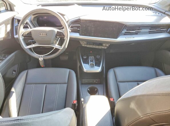 WA142BFZ3PP046897 2023 AUDI Q4 White Առջևի վահանակի տեսք