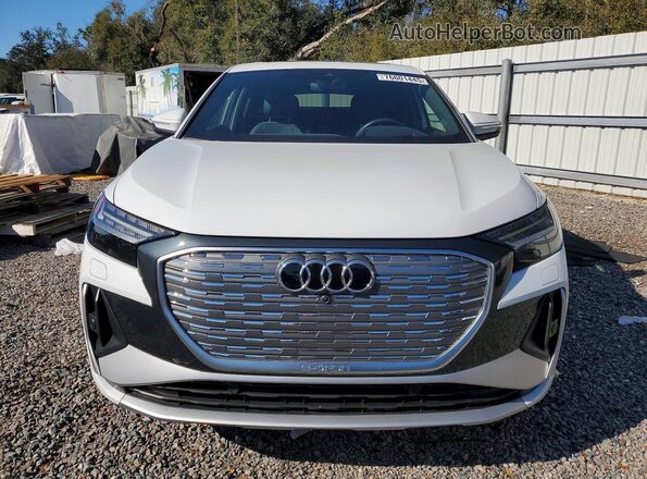 WA142BFZ3PP046897 2023 AUDI Q4 White Դիմացի տեսք