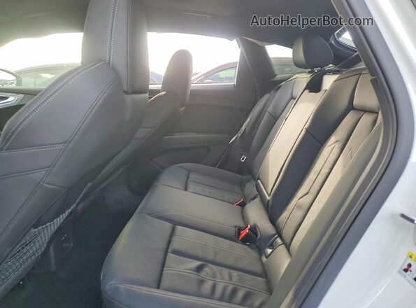WA14UBFZ0SP035584 2025 AUDI Q4 White 