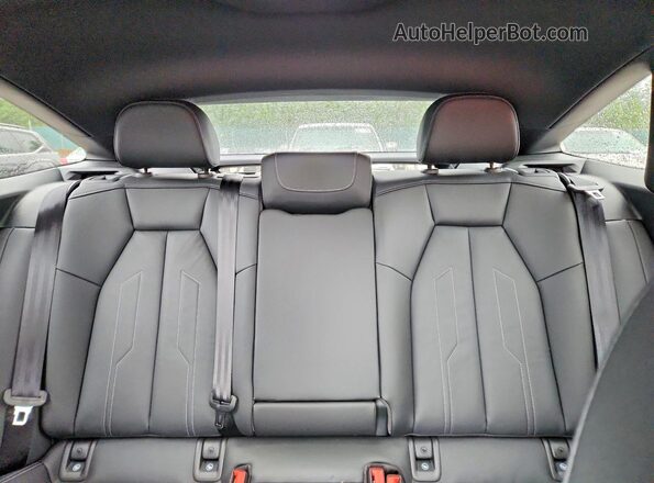 WA14UBFZ1SP054032 2025 AUDI Q4 Белый 