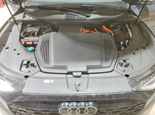 WA15AAGE6RB066736 2024 AUDI Q8 Gray Widok komory silnika