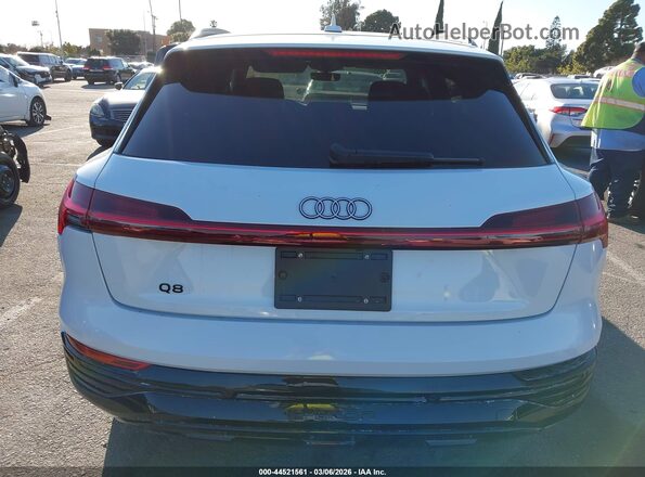 WA16AAGE3RB052216 2024 AUDI Q8 E-TRON White 