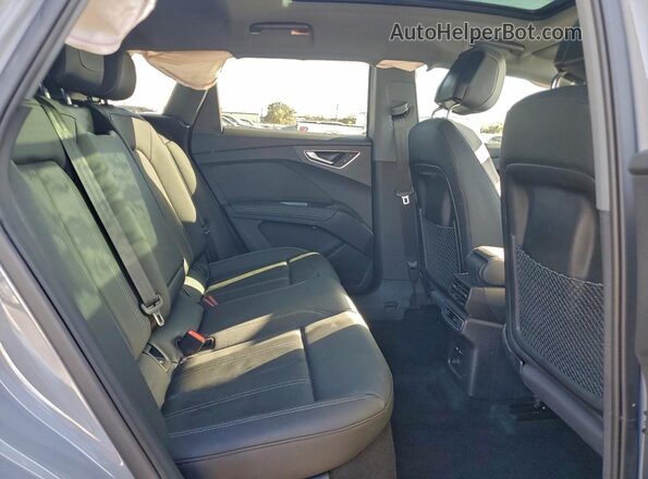 WA1A5BFZ1SP060140 2025 AUDI Q4 Gray 