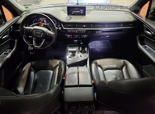 WA1AAAF76KD010405 2019 AUDI Q7 Teal Առջևի վահանակի տեսք