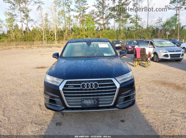 WA1AAAF77KD011742 2019 AUDI Q7 Black Вид задньої частини салону