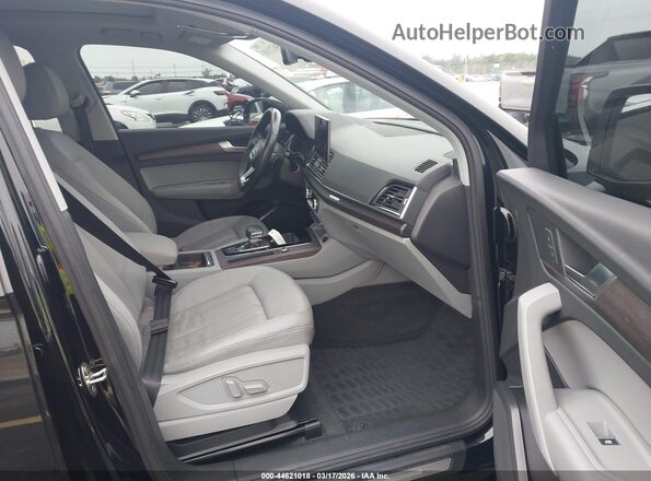 WA1AAAFY0M2141062 2021 AUDI Q5 Черный Вид салона спереди