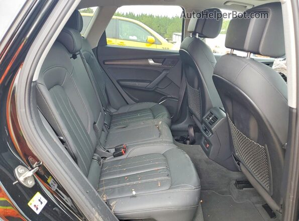 WA1AAAFY4M2078919 2021 AUDI Q5 Black 