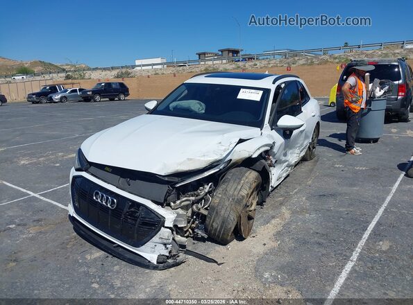 WA1AAAGE2MB016231 2021 AUDI E-TRON White Front left